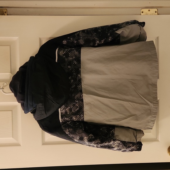 Columbia Kids Jacket - Black and Gray - Picture 2 of 8